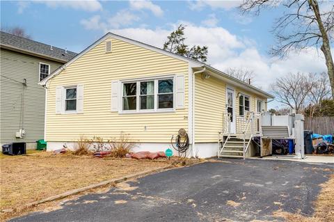 26 Grand View Dr, Warwick, RI 02886 photo 3