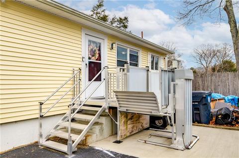 26 Grand View Dr, Warwick, RI 02886 photo 4
