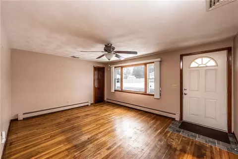 49 Eagle Rd, Cranston, RI 02920 photo 6