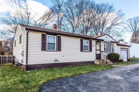 49 Eagle Rd, Cranston, RI 02920 photo 4