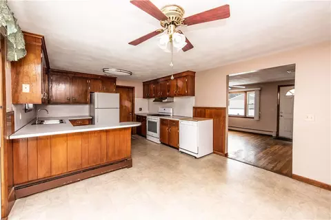 49 Eagle Rd, Cranston, RI 02920 photo 9