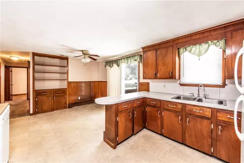 49 Eagle Rd, Cranston, RI 02920 photo 13