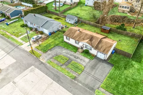 49 Eagle Rd, Cranston, RI 02920 photo 3