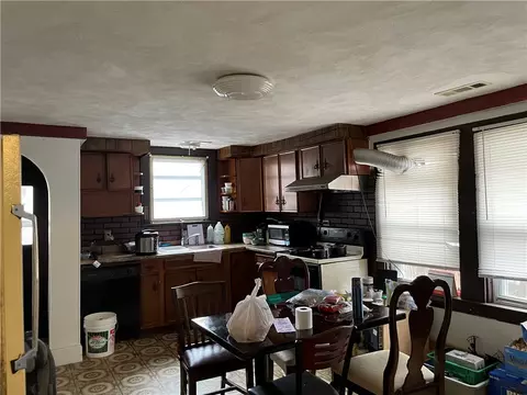 729 Fairmount St, Woonsocket, RI 02895 photo 12