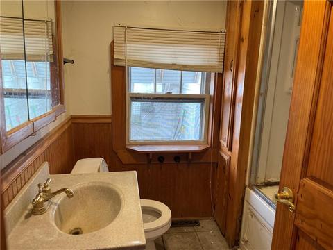 729 Fairmount St, Woonsocket, RI 02895 photo 6