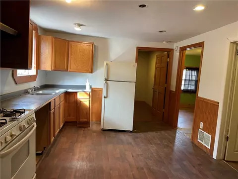 729 Fairmount St, Woonsocket, RI 02895 photo 5