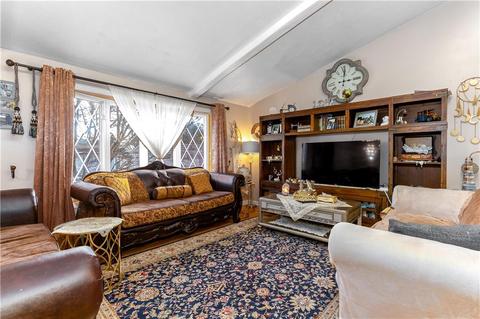 25 Ellsworth St, Warwick, RI 02886 photo 11