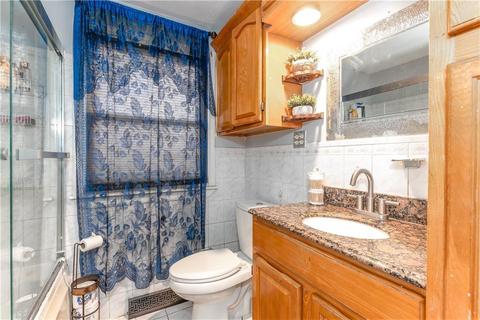 25 Ellsworth St, Warwick, RI 02886 photo 17