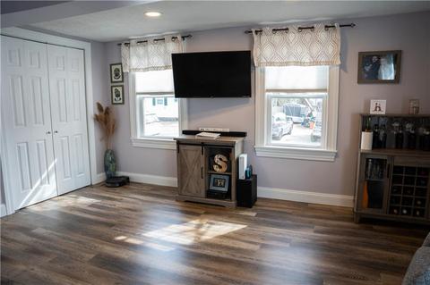 153 Northup St, Warwick, RI 02889 photo 4
