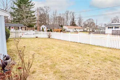 25 Cactus St, Warwick, RI 02886 photo 38