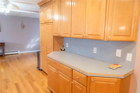 25 Cactus St, Warwick, RI 02886 photo 8