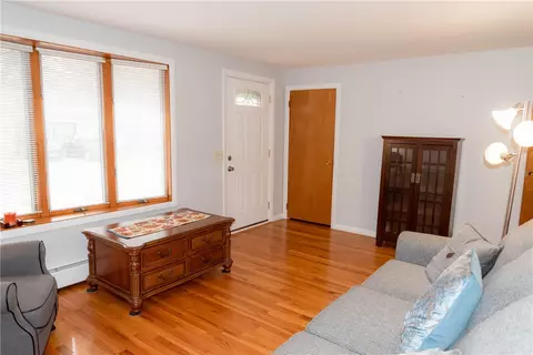 25 Cactus St, Warwick, RI 02886 photo 12