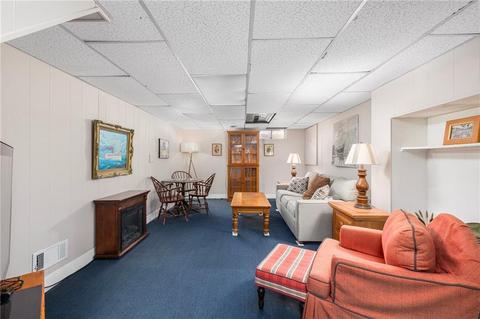 3 Circle Dr, Middletown, RI 02842 photo 36