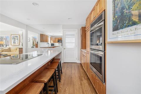 3 Circle Dr, Middletown, RI 02842 photo 10