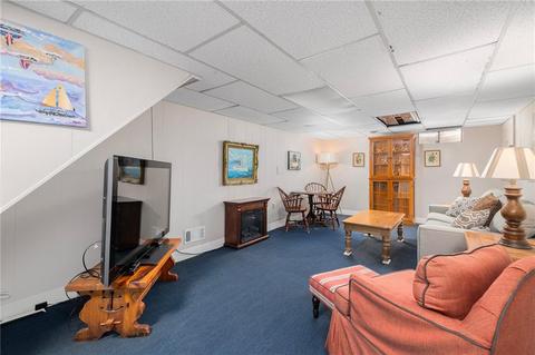 3 Circle Dr, Middletown, RI 02842 photo 37