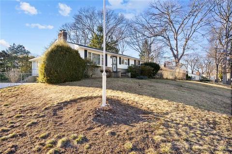 45 Becker St, Warwick, RI 02886 photo 1