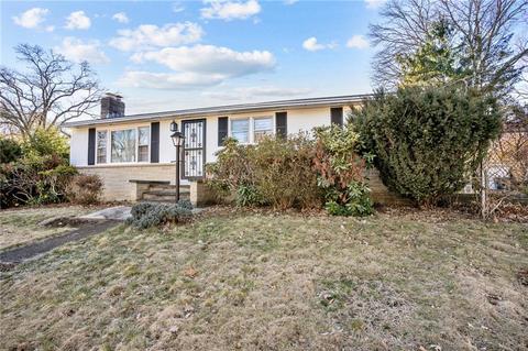 45 Becker St, Warwick, RI 02886 photo 3