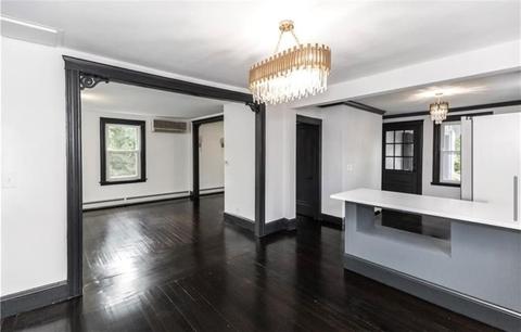 902 Main Ave, Warwick, RI 02886 photo 2