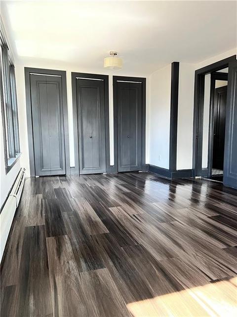 902 Main Ave, Warwick, RI 02886 photo 5