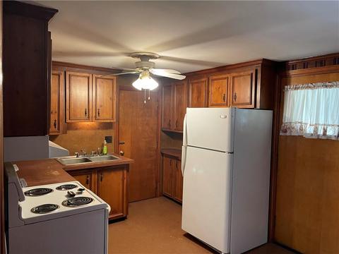15 Eileen Dr, Coventry, RI 02816 photo 4