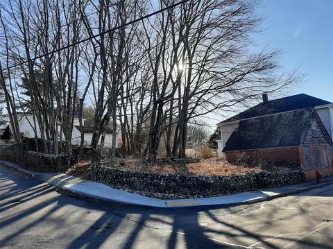 30 Pierce St, Westerly, RI 02891