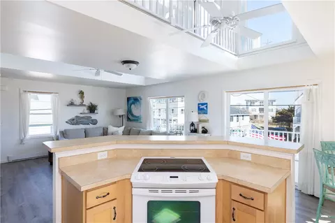 6 Benson Ave, Westerly, RI 02891 photo 12