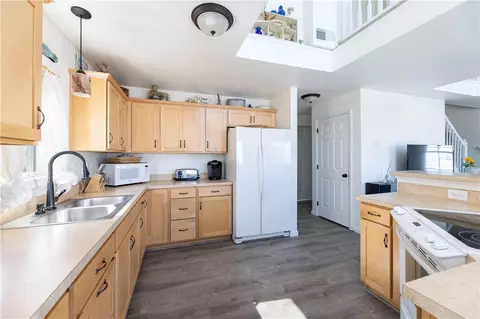 6 Benson Ave, Westerly, RI 02891 photo 14