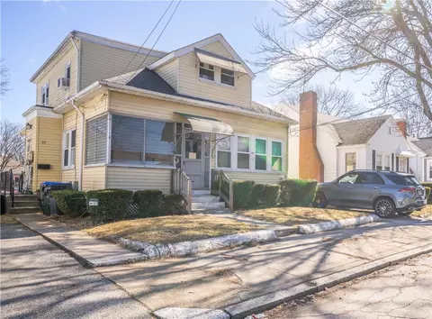 35 Rowan St, Providence, RI 02908 photo 3
