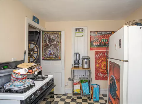 35 Rowan St, Providence, RI 02908 photo 17