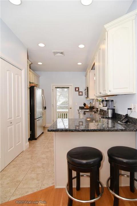 4 Jarod Ct, Coventry, RI 02816 photo 3