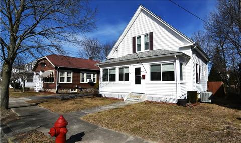 80 Newport St, Woonsocket, RI 02895 photo 2