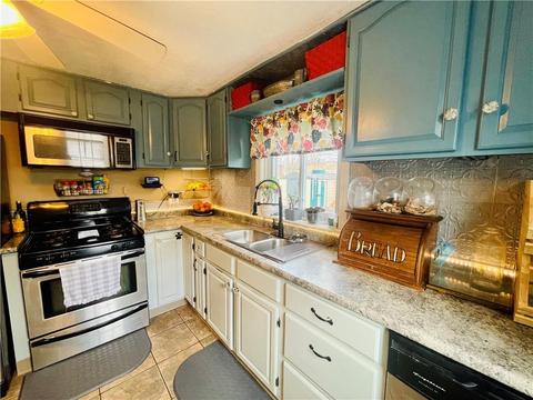 34 Macarthur Dr, Warwick, RI 02889 photo 5