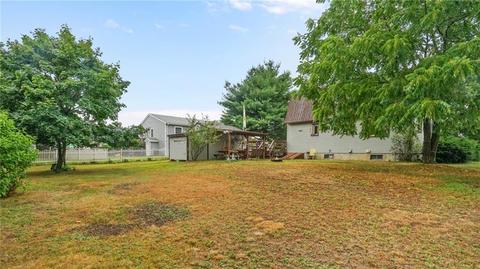 23 Spencer Dr, Westerly, RI 02891 photo 3
