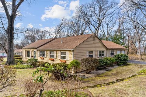 25 Bruce Ln, Warwick, RI 02886 photo 2