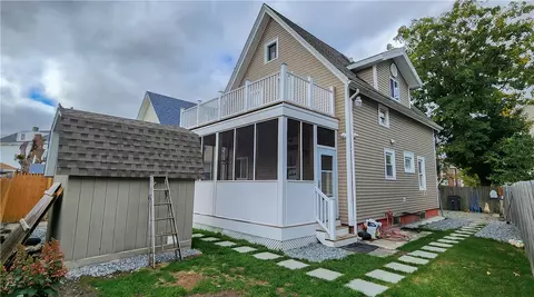 15 Elder Pl, Providence, RI 02909 photo 2