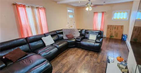 15 Elder Pl, Providence, RI 02909 photo 4