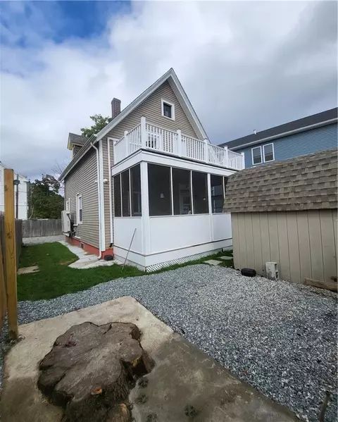 15 Elder Pl, Providence, RI 02909 photo 11
