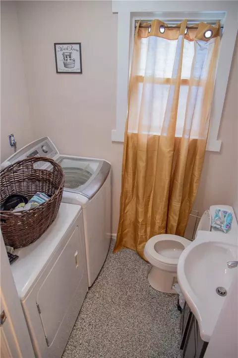 15 Elder Pl, Providence, RI 02909 photo 24