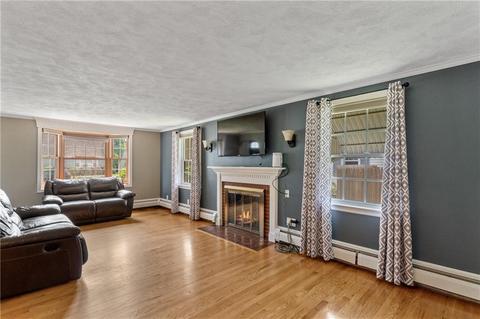 295 Potters Ave, Warwick, RI 02886 photo 5