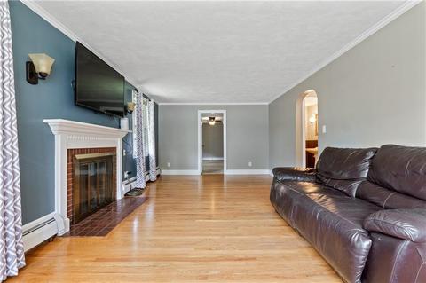 295 Potters Ave, Warwick, RI 02886 photo 3
