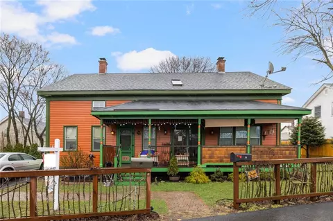 32 Railroad Row, Warwick, RI 02886 photo 3