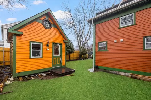 32 Railroad Row, Warwick, RI 02886 photo 6