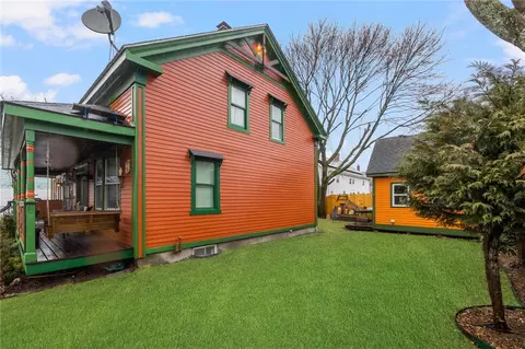 32 Railroad Row, Warwick, RI 02886 photo 4