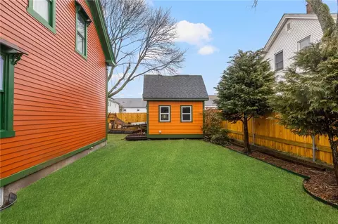 32 Railroad Row, Warwick, RI 02886 photo 5