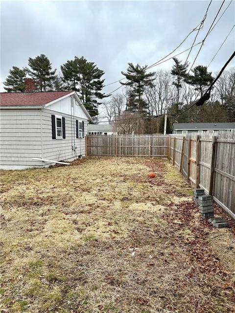 31 Coventry Dr, Coventry, RI 02816 photo 4