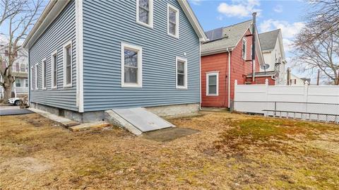 143 Bennett St, Woonsocket, RI 02895 photo 7