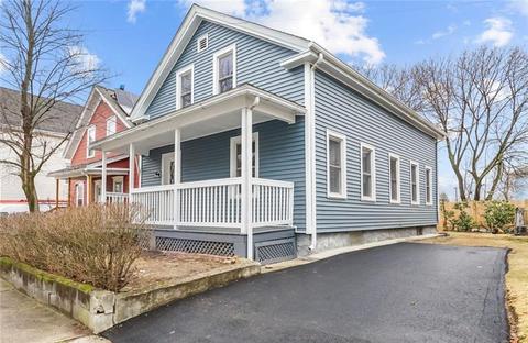 143 Bennett St, Woonsocket, RI 02895 photo 3