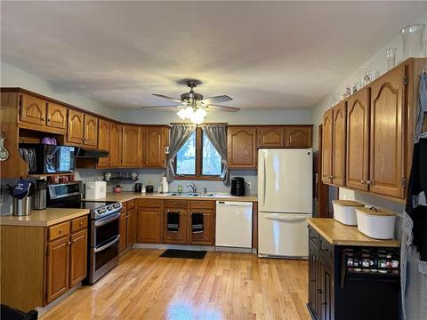 67 Spinnaker Ln, Warwick, RI 02886 photo 3