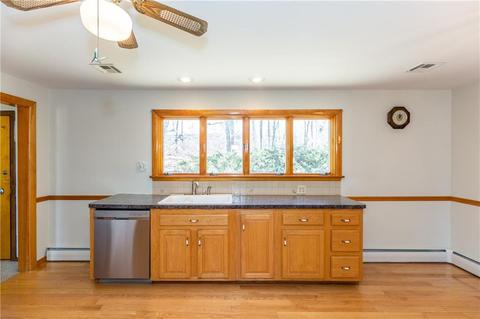 260 Beacon Ave, Woonsocket, RI 02895 photo 16