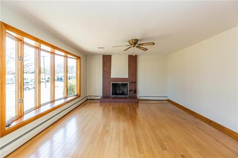 260 Beacon Ave, Woonsocket, RI 02895 photo 7